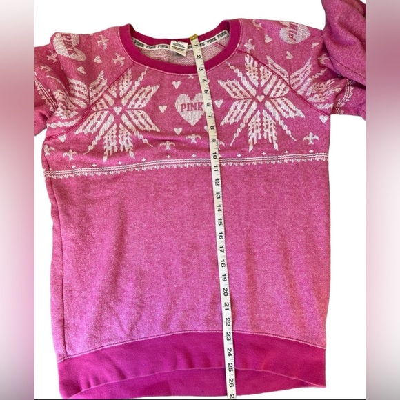 PINK Victorias Secret Women Pink White Snowflake Oversized XS Sweater - Picture 5 of 6